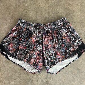 Lululemon shorts size 6 womens